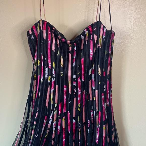 JS Collections Social Dress - Picture 1 of 8